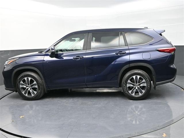 used 2023 Toyota Highlander car, priced at $37,991