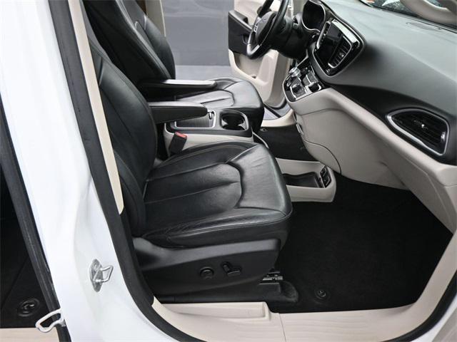 used 2017 Chrysler Pacifica car, priced at $12,791