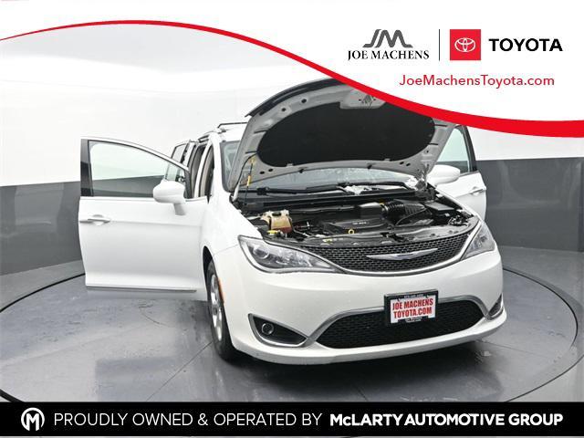 used 2017 Chrysler Pacifica car, priced at $12,791
