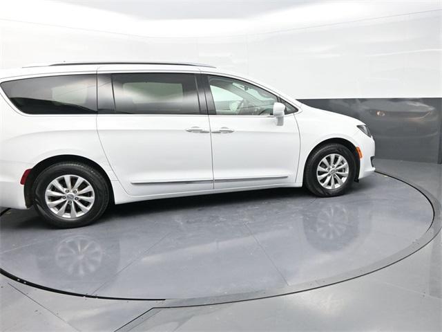 used 2020 Chrysler Pacifica car, priced at $19,991