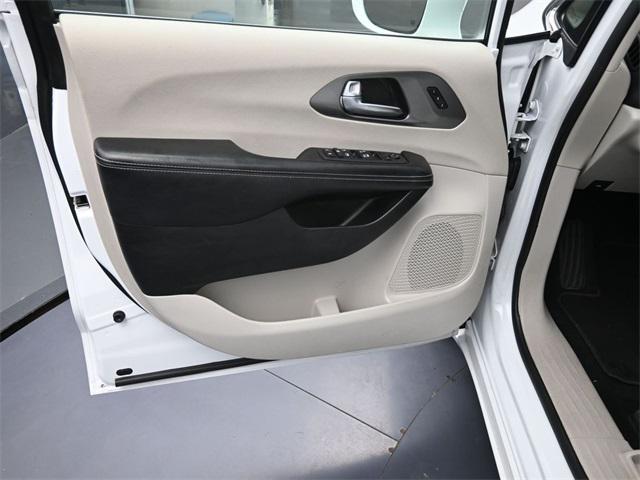 used 2022 Chrysler Pacifica car, priced at $21,591