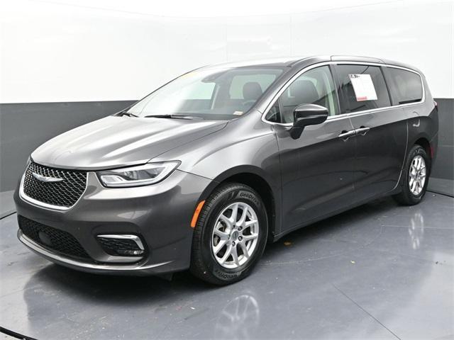 used 2023 Chrysler Pacifica car, priced at $23,891