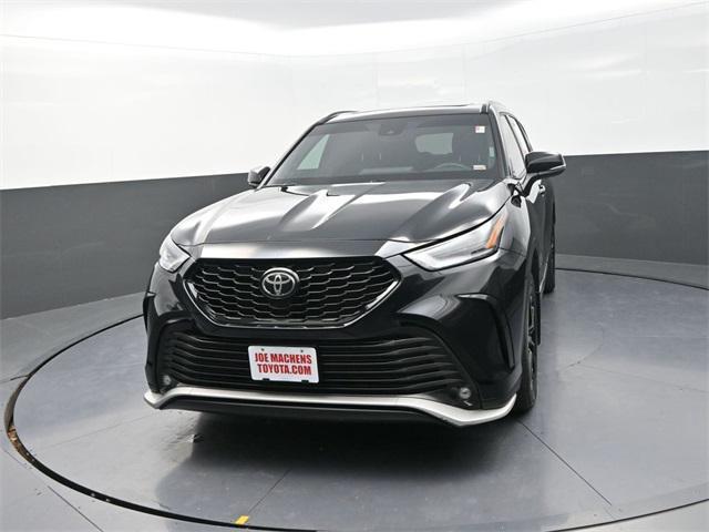 used 2023 Toyota Highlander car, priced at $37,991