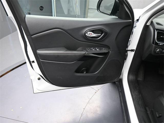 used 2023 Jeep Cherokee car, priced at $21,991