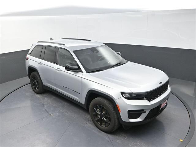 used 2024 Jeep Grand Cherokee car, priced at $26,991