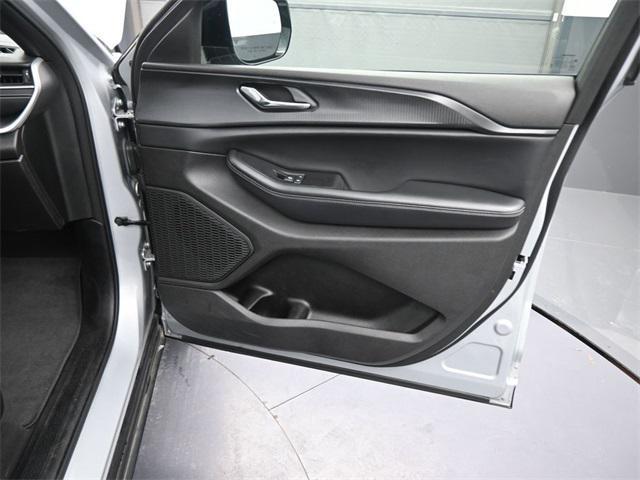 used 2024 Jeep Grand Cherokee car, priced at $26,991