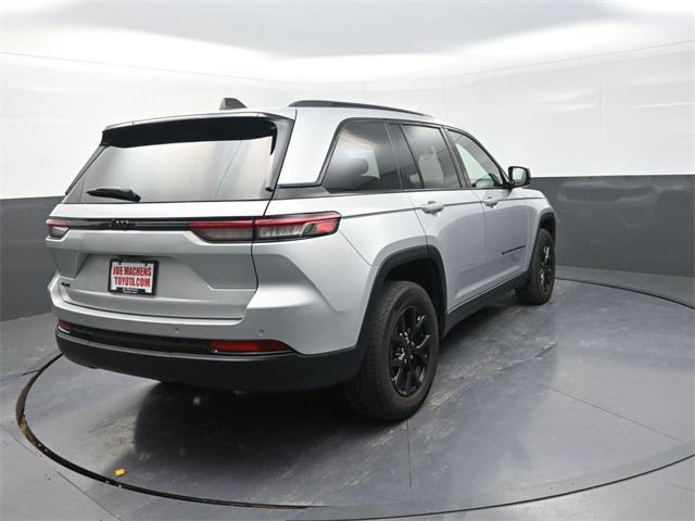 used 2024 Jeep Grand Cherokee car, priced at $26,991