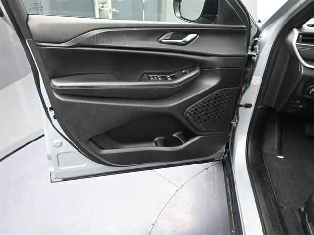 used 2024 Jeep Grand Cherokee car, priced at $26,991