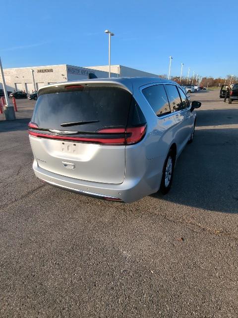 used 2024 Chrysler Pacifica car, priced at $28,591