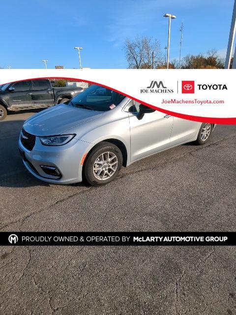 used 2024 Chrysler Pacifica car, priced at $28,591