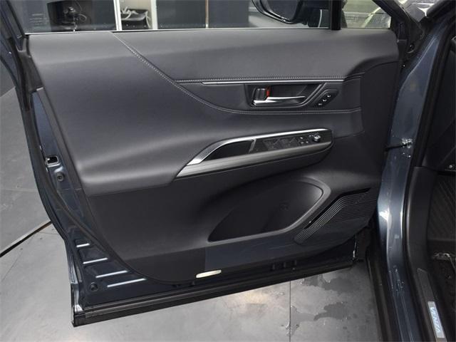 new 2024 Toyota Venza car