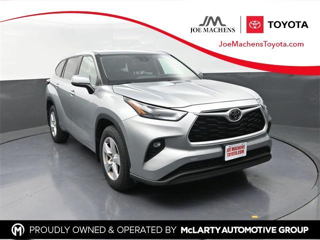 used 2024 Toyota Highlander car, priced at $34,591