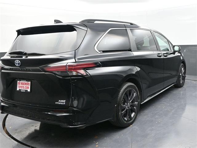 used 2022 Toyota Sienna car, priced at $38,491