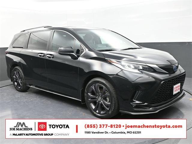 used 2022 Toyota Sienna car, priced at $38,491