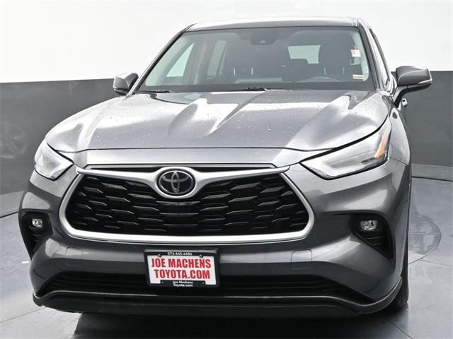 used 2023 Toyota Highlander car, priced at $30,591