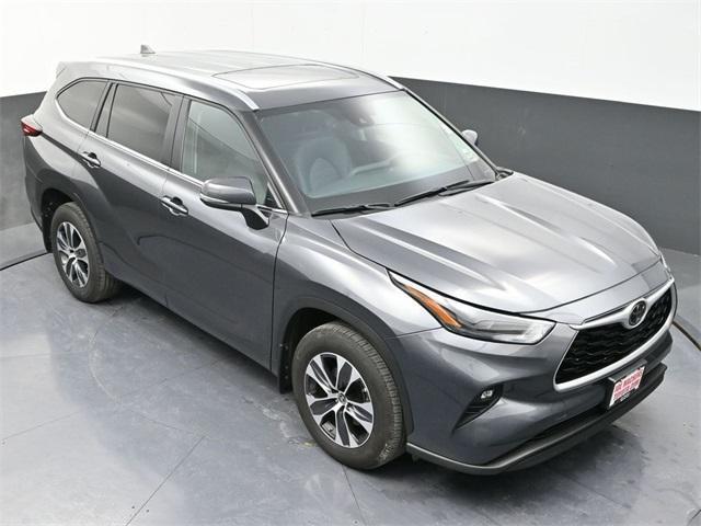 used 2024 Toyota Highlander car, priced at $42,991