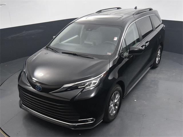 used 2023 Toyota Sienna car, priced at $39,391