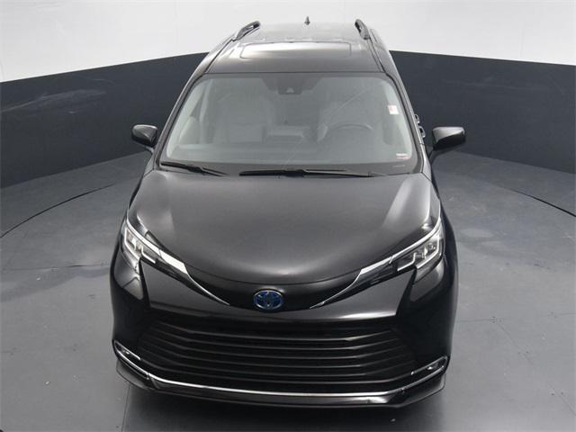 used 2023 Toyota Sienna car, priced at $39,391