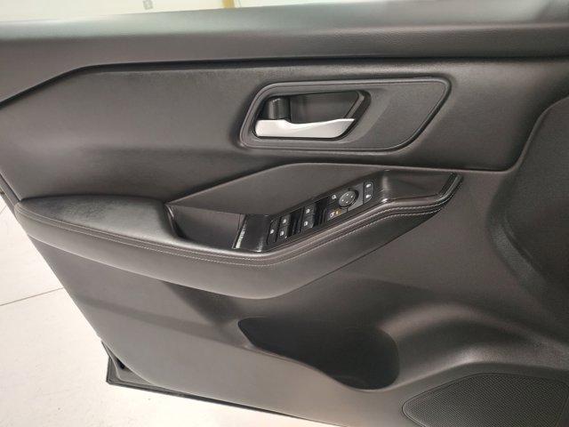 used 2025 Nissan Rogue car, priced at $25,987