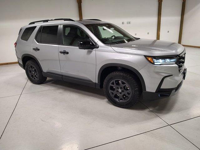 new 2025 Honda Pilot car, priced at $50,895