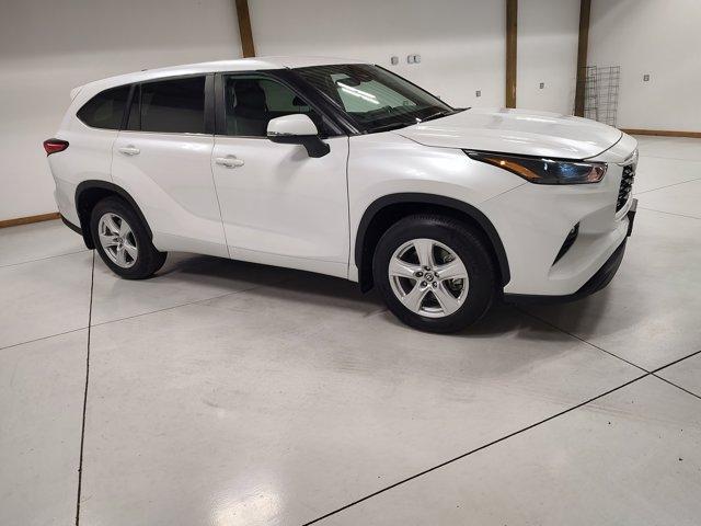 used 2023 Toyota Highlander car, priced at $31,987