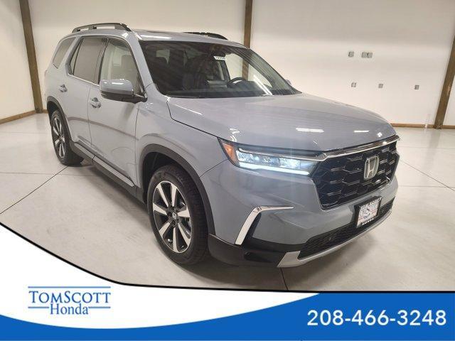 new 2025 Honda Pilot car, priced at $51,550
