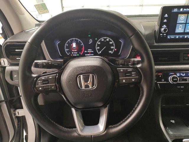 used 2025 Honda Pilot car, priced at $43,987