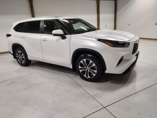 used 2024 Toyota Highlander car, priced at $39,987