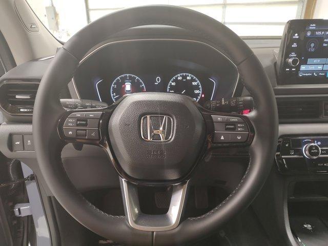 new 2025 Honda Pilot car, priced at $53,405