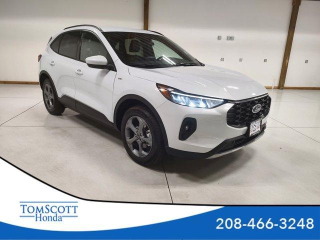 used 2025 Ford Escape car, priced at $29,987