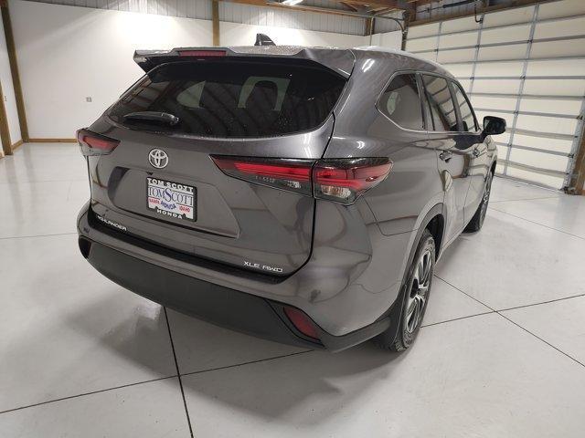 used 2024 Toyota Highlander car, priced at $42,987