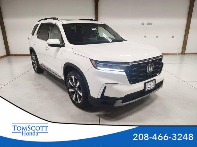 new 2025 Honda Pilot car, priced at $54,985