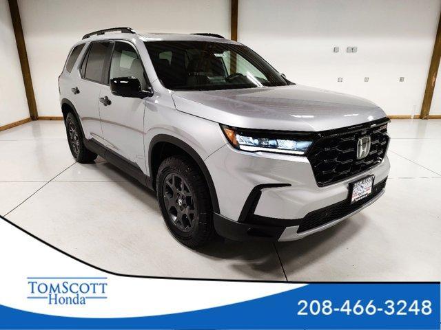 used 2025 Honda Pilot car, priced at $47,987