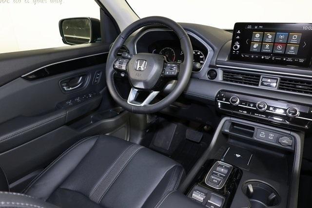 new 2025 Honda Pilot car, priced at $47,095