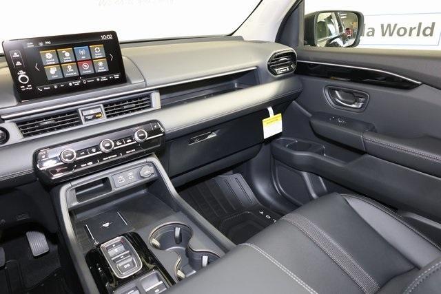 new 2025 Honda Pilot car, priced at $47,095