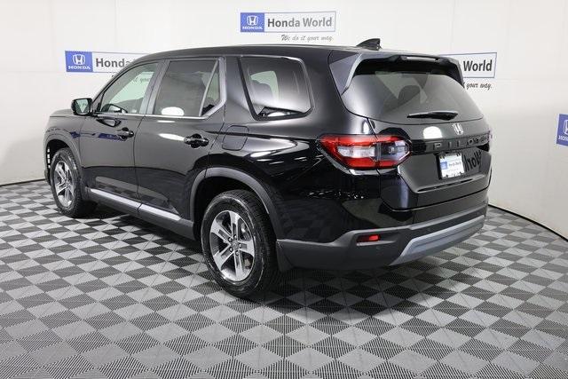 new 2025 Honda Pilot car, priced at $47,095