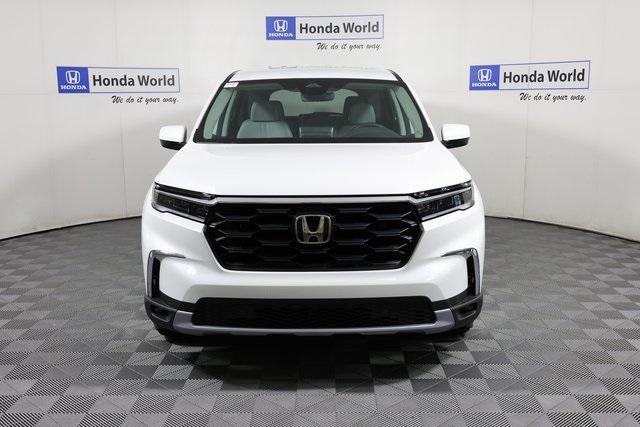 new 2025 Honda Pilot car, priced at $47,880