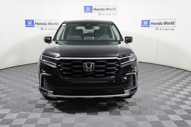 new 2025 Honda Pilot car, priced at $49,345