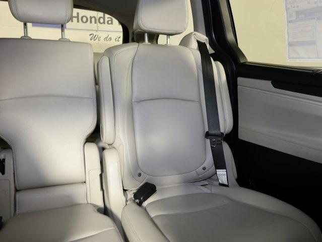 new 2026 Honda Odyssey car, priced at $44,290
