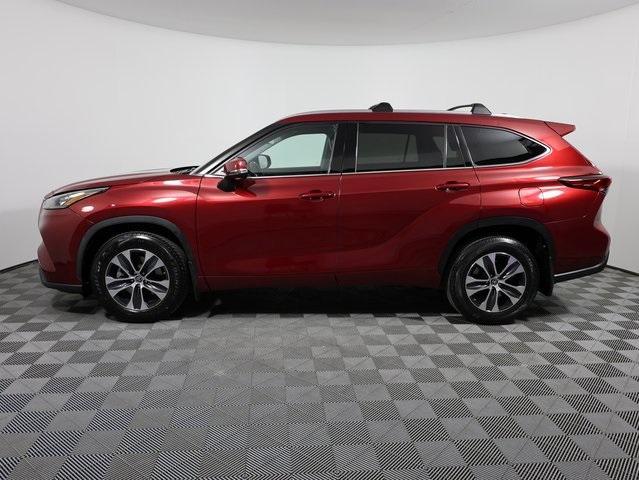 used 2020 Toyota Highlander car, priced at $27,000