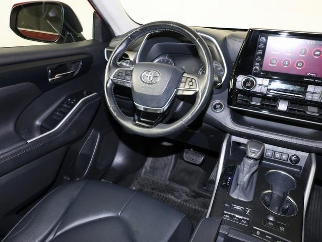 used 2020 Toyota Highlander car, priced at $27,000