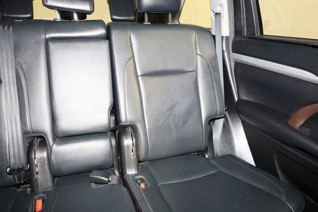 used 2018 Toyota Highlander car, priced at $21,825