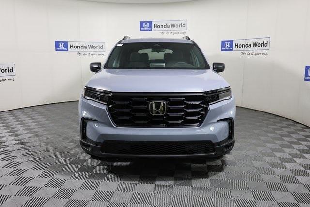 new 2025 Honda Pilot car, priced at $43,850