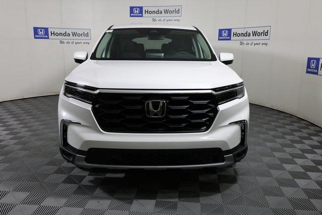 new 2025 Honda Pilot car, priced at $49,980