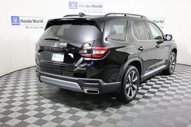 new 2025 Honda Pilot car, priced at $50,995