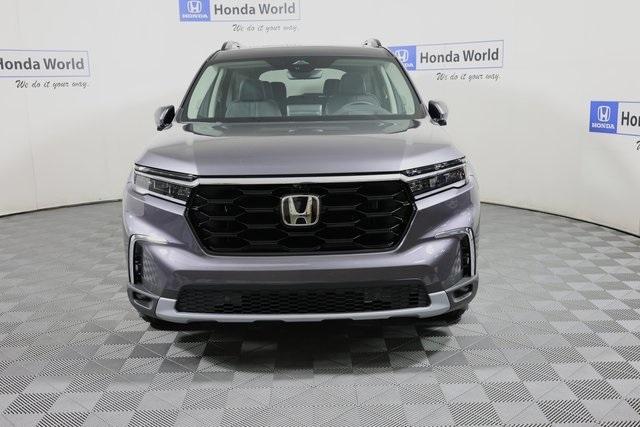 new 2025 Honda Pilot car, priced at $55,305