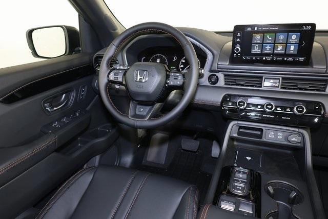 new 2025 Honda Pilot car, priced at $51,375