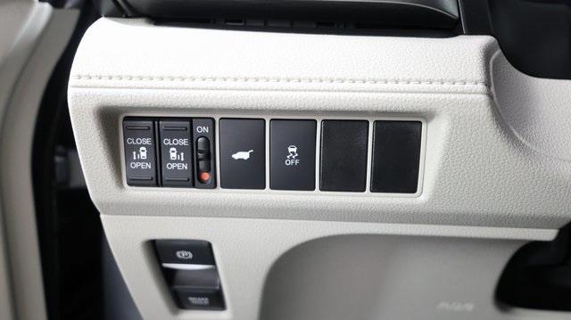 new 2026 Honda Odyssey car, priced at $44,290