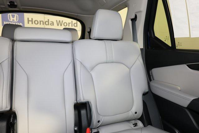 new 2025 Honda Pilot car, priced at $48,475