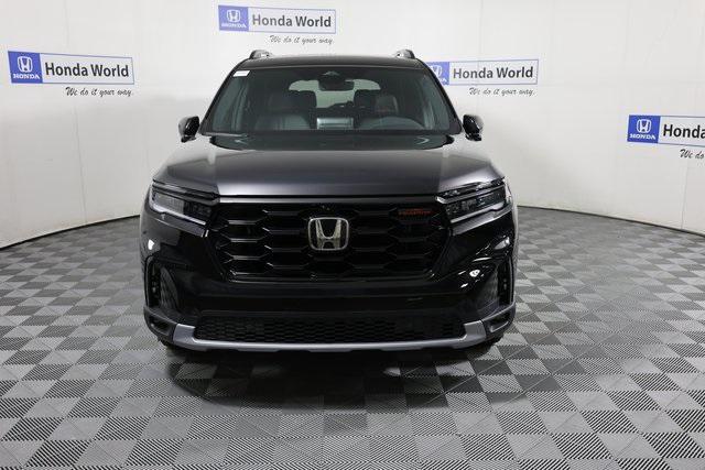 new 2025 Honda Pilot car, priced at $51,580